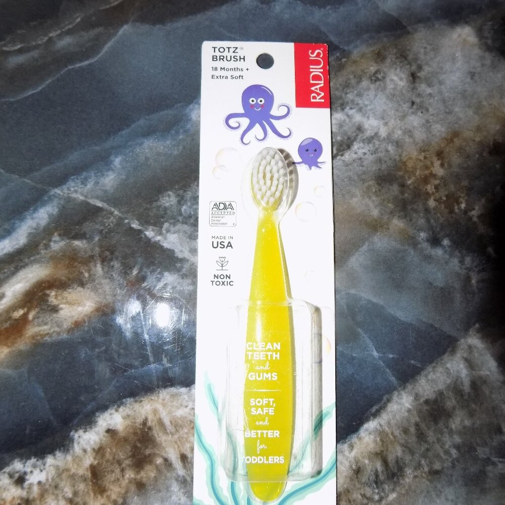 RADIUS Totz Plus Brush Toothbrush (Age 18 Month +) Yellow NEW